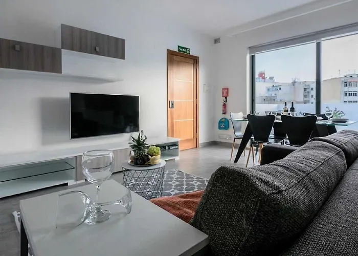 Bugibba Deluxe Penthouse With Terrace & Communal Swimming Pool Appartement San Pawl il-Baħar