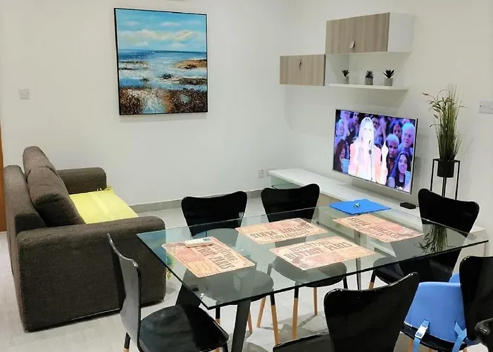 Bugibba Deluxe Penthouse With Terrace & Communal Swimming Pool Apartment St. Paul's Bay